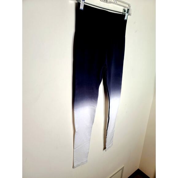 Zyia Active black white ombre workout leggings - small - Picture 2 of 7